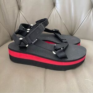 Teva Platform Sandals Black Flatform Universal   Chunky Hook & Loop Vegan Size 9